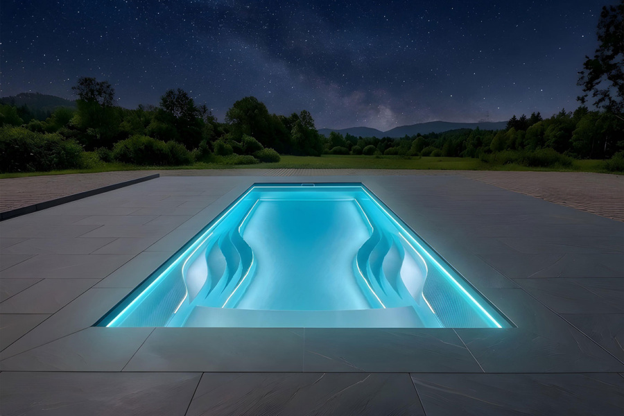 WaterRows-Pool bei Nacht - blau