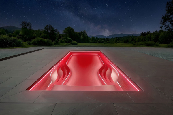 WaterRows-Pool bei Nacht - rot